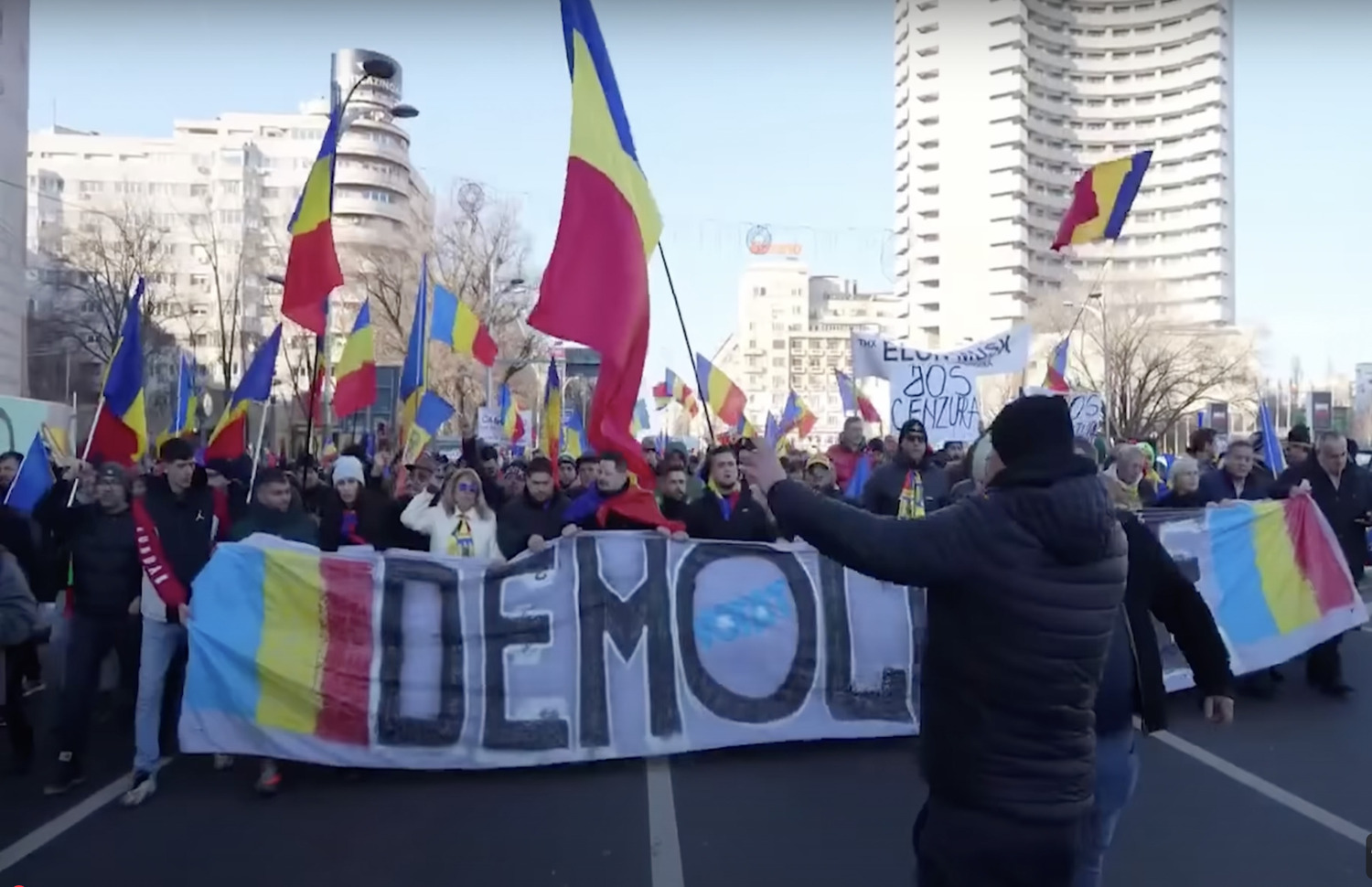 Proteste in Romania contro l’Annullamento delle Elezioni