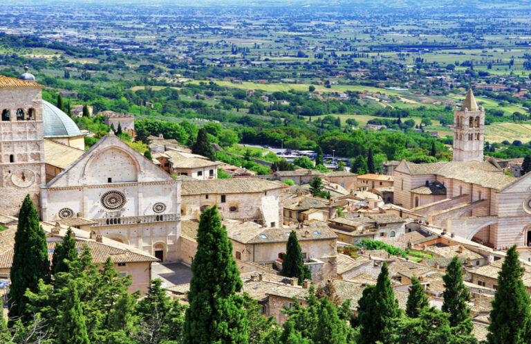 Umbria Cuore Verde d’Italia, Paesaggi Incantati e Borghi Antichi