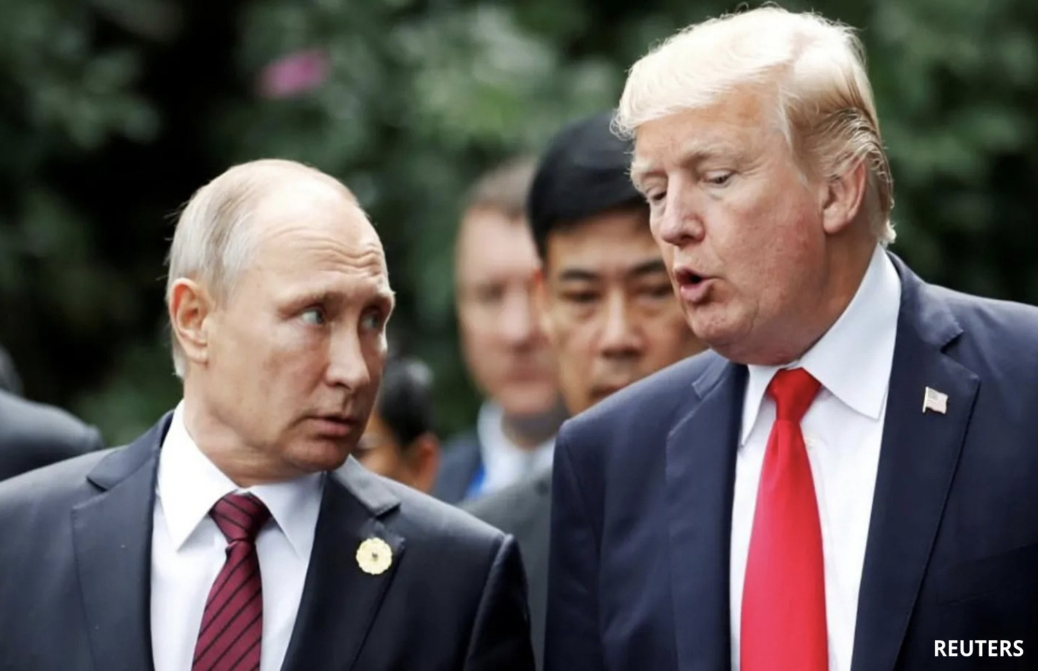 Trump chiama Putin: “Negoziati di Pace, Kiev No nella NATO”